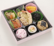 【V-5】お楽しみ弁当（和風2）950円(税別)